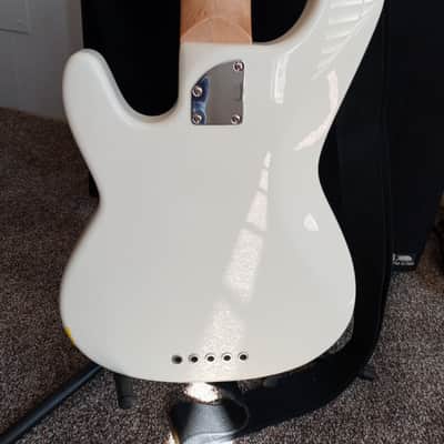 Carvin PB5  5 string bass image 4