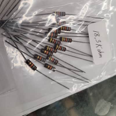 Bag Of Various Capacitors   Brown image 7