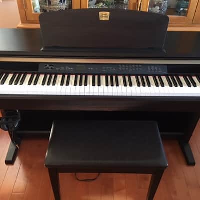 YAMAHA CLAVINOVA CLP-120 DIGITAL PIANO MINT CONDITION image 5