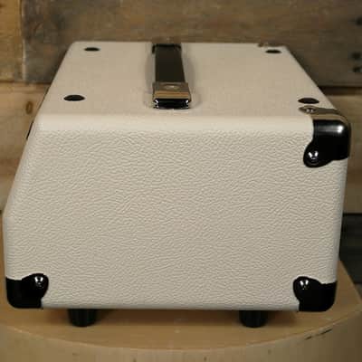 Ampeg Limited Edition SVT Micro VR 200W Bass Amp Head & SVT-210AV 2x10" Micro Bass Cabinet White "Excellent Condition" image 4