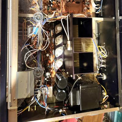 Realistic Realistic STA-85 is a vintage AM/FM stereo receiver 1978 - Walnut wood veneer image 13