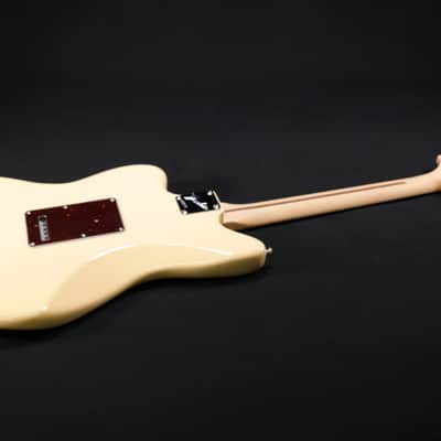 MINT Fender American Performer Jazzmaster - Rosewood Fingerboard - Vintage White 827 image 7
