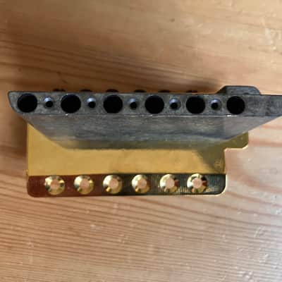 Unbranded Gold finish Stratocaster Guitar Tremolo Bridge Unit 52.5mm image 3