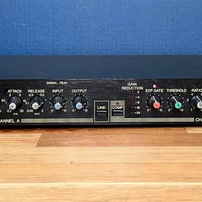Yamaha GC2020C 2-Channel Stereo Compressor / Limiter Dynamic Processor Rackmount