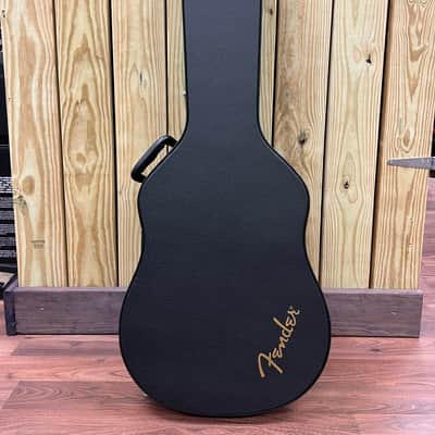 Fender Dreadnaught hard shell acoustic guitar case - Black image 1