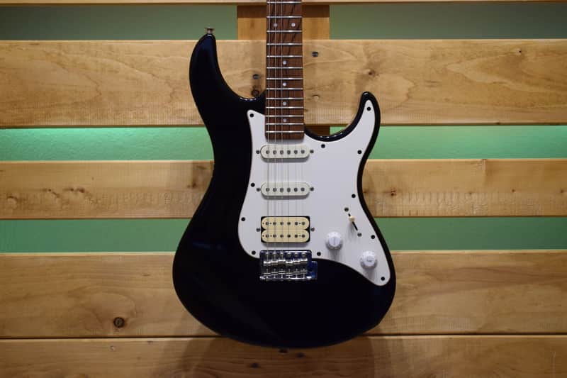 Yamaha EG 112 Black image 1