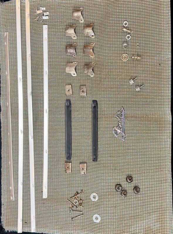 Original Fender Bassman 1969 2x12 cab hardware - Original image 1