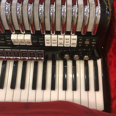 Exceptional find……Pignatelli electronic accordion DEGA 111 1960’s - Black image 13
