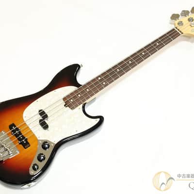 Fender American Performer Mustang Bass 3-Color Sunburst image 2