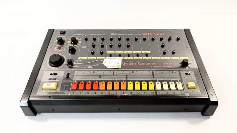 Roland TR-808 Rhythm Composer 1982 - Black image 1