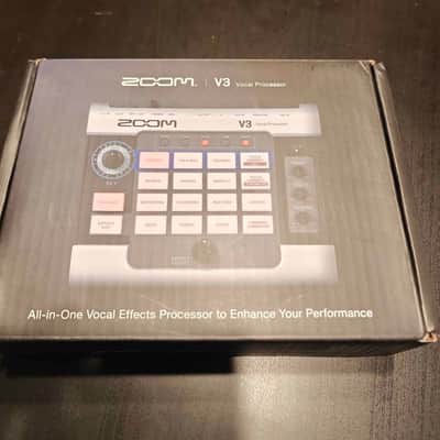 Zoom V3 Vocal Processor 2020 - Present - Silver image 2