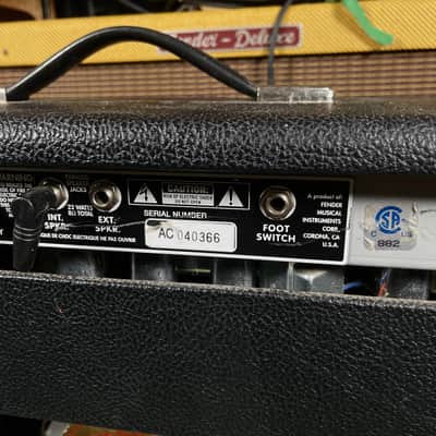 2010s Fender Deluxe Reverb 22w 1x12" Tube Amp Combo image 6