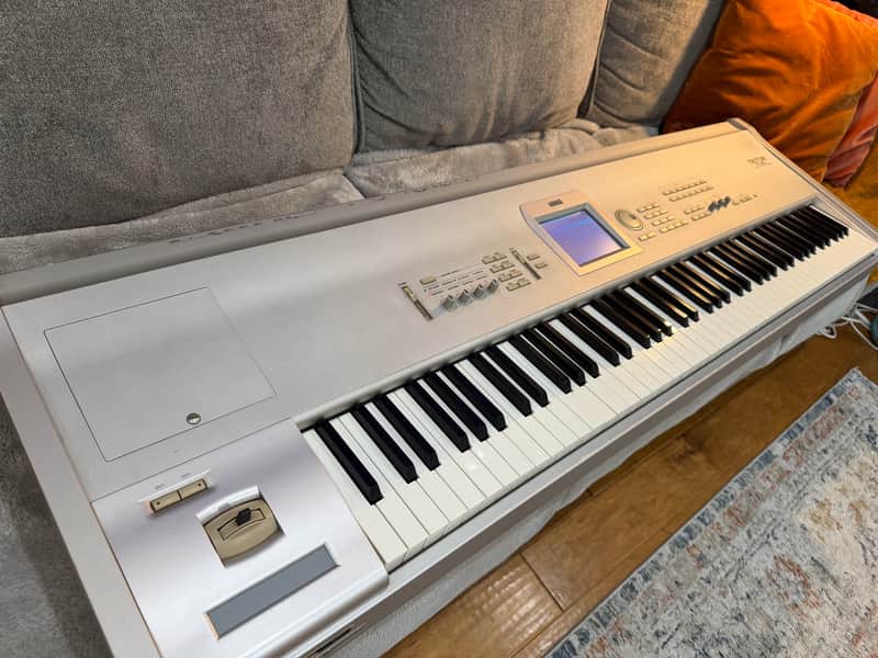 Korg Triton STUDIO 88 Workstation +FAST-SAFE-SHIP+ CDRW DRIVE image 1