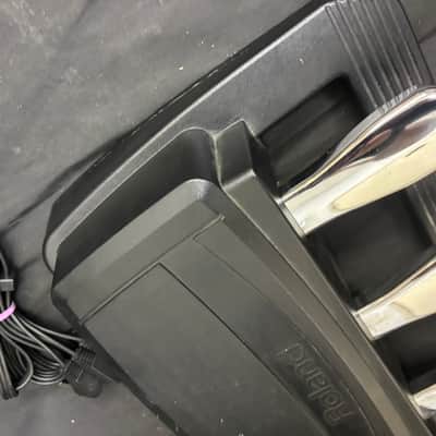 Roland RPU-3 Triple Pedal Unit for Digital Piano Black Tested image 7