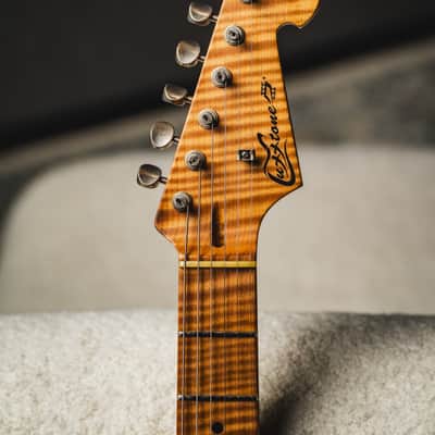 Luxxtone Choppa S Heavy Aging HSS-Candy Apple Red w/Tortoise Pickguard & 1-Piece Roasted Flame Maple Neck image 5