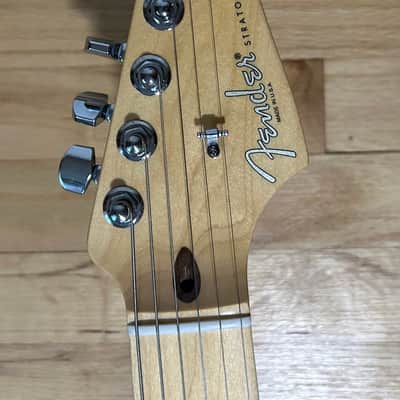 Fender 60th Anniversary Commemorative American Standard Stratocaster with Maple Fretboard 2014 - 2-Color Sunburst image 7