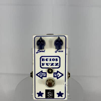 Unbranded BC108 Fuzz Hand Custom Made - White image 1