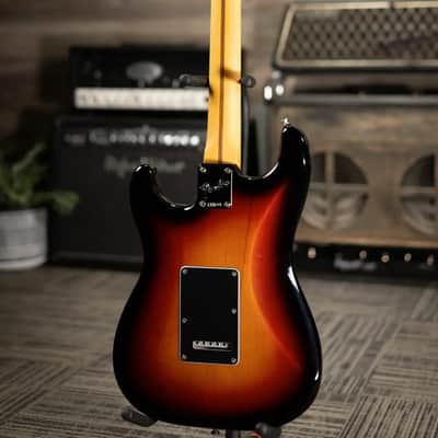 Fender American Professional Classic Stratocaster Electric Guitar - 3-Color Sunburst with Gig Bag image 4