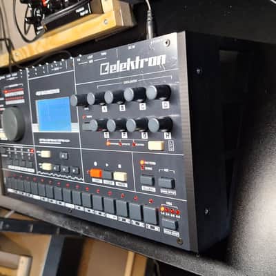 Elektron Machinedrum SPS-1UW+ MKII 2010s - Black & Silver image 8