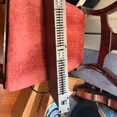DOD Sr430 qxlr graphic eq - Grey image 2