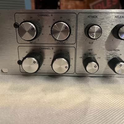 Stam Audio SA-78T+ Rackmount Stereo FET Compressor / Limiter 2024 - 2025 - Silver image 3
