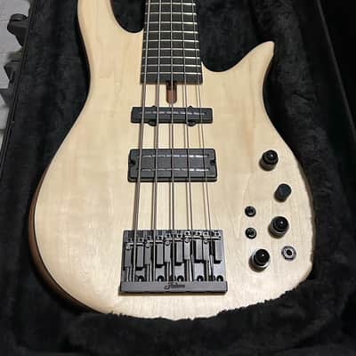 Fodera Monarch Standard 2025 - Walnut body, Ivorywood top - Satin image 2