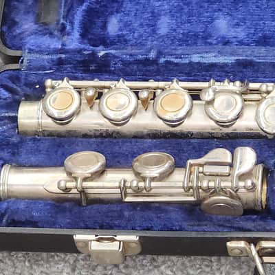 Armstrong Flute model 104 USA made with case for parts and repair image 8