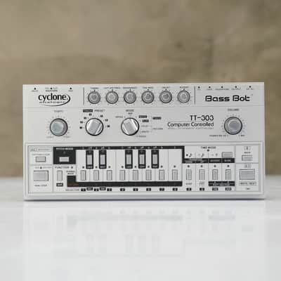 Cyclone-Analogic TT-303 Bass Bot - Gearspace