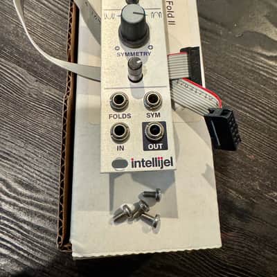 Intellijel uFold II Wavefolder / Waveshaper Eurorack Synth Module 2013 - 2017 - Silver image 1