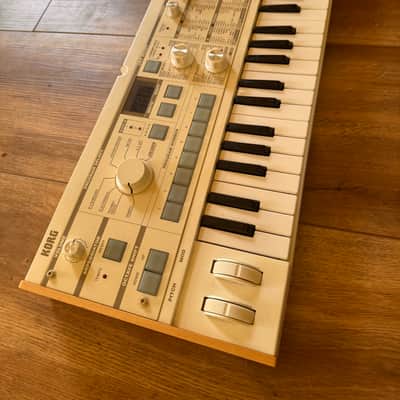 Korg microKORG-S 37-Key Synthesizer/Vocoder 2002 - 2019 - White image 3