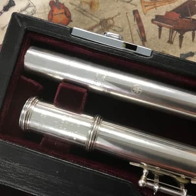 Yamaha YFL-774 Professional Open Hole, Solid Silver B-Foot Flute - Solid Silver image 2