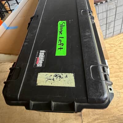 SKB 3i-5014-44 Injection Molded P/J Bass Flight Case with TSA Latches & Wheels (1st Gen) image 2
