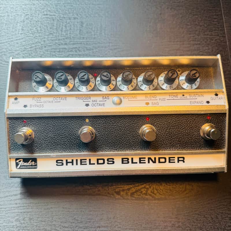 Fender Shields Blender 2023 - Present - Silver / Black