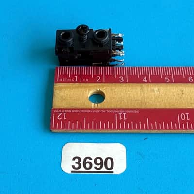 Acoustic A15V Guitar Amplifier Part: 1/8" Aux Phone Input/Output Socket Combo image 5