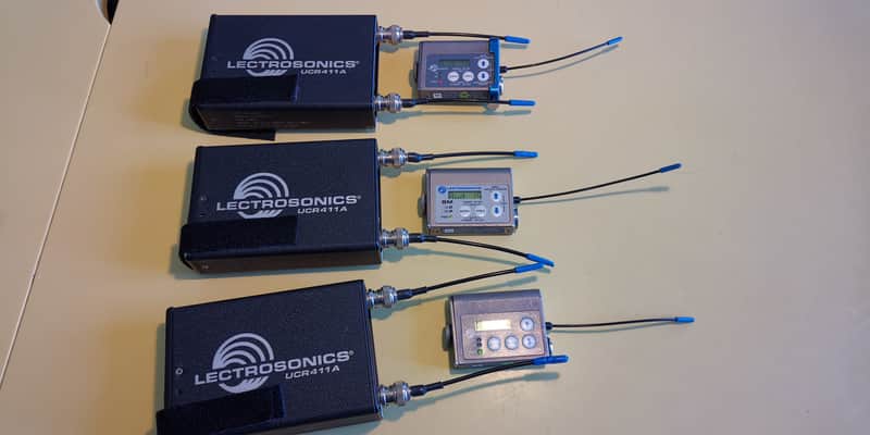 Lectrosonics SM + UCR411 Block 26, 665.6-691.1 MHz Wireless Microphone System 3x image 1