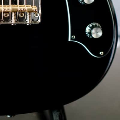 Veritas Custom Texas Miracle Black & Silver Roasted Neck Longhorns 2026 image 4