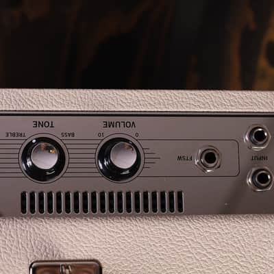Gibson Falcon 20 Combo image 5