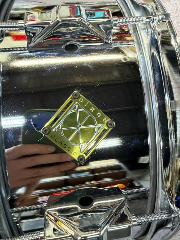 Dixon Classic Snare Drum 14x5 - Chrome image 1