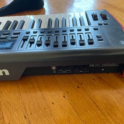 Novation Impulse 49 MIDI Keyboard Controller 2011 - Present - Gray image 6