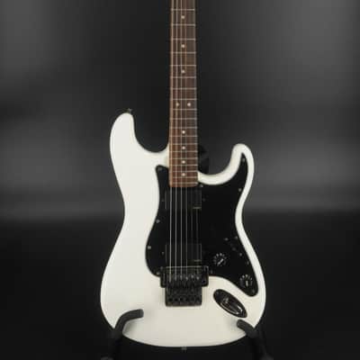 Squier Contemporary Active Stratocaster HH - Olympic White w/ Floyd Rose & Case image 2