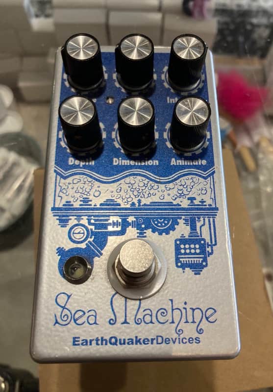 EarthQuaker Devices Sea Machine V2