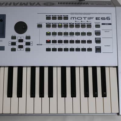 YAMAHA Motif ES 6 + Hardshell case image 6
