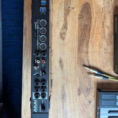 Akai MPC Live Standalone Sampler / Sequencer 2017 - 2020 - Black image 3