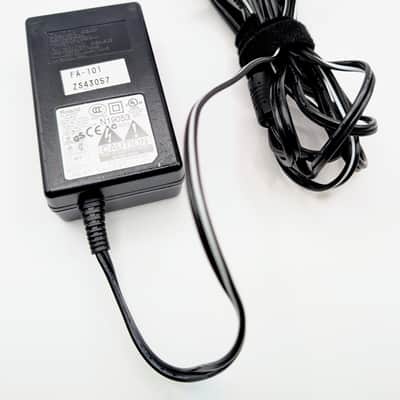 Roland Edirol FA-101 FireWire Audio Interface 10×10, 24-bit/192kHz, 2 Mic Preamps MIDI + Optical image 3