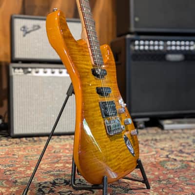 G&L Fullerton Deluxe Legacy HSS - Honey Burst image 2