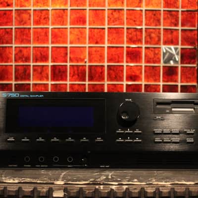 Roland S-750 Digital Sampler 1991 | Reverb