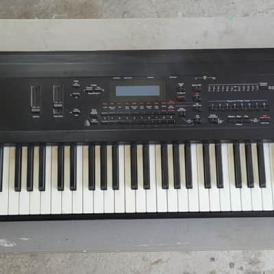 Ensoniq KT-76 64-Voice Digital Synthesizer 1995 - Black image 1