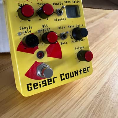 WMD Geiger Counter 2010s - Yellow image 3