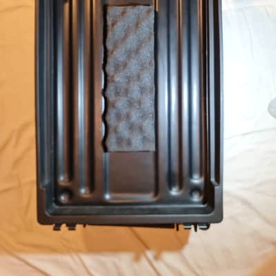 SKB 1SKB19-RSF2U Studio Flyer 2U Rack/Laptop Case 2010s - Black image 10