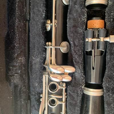 Buffet Crampon E11 Intermediate Bb Clarinet 2010s - Black image 5